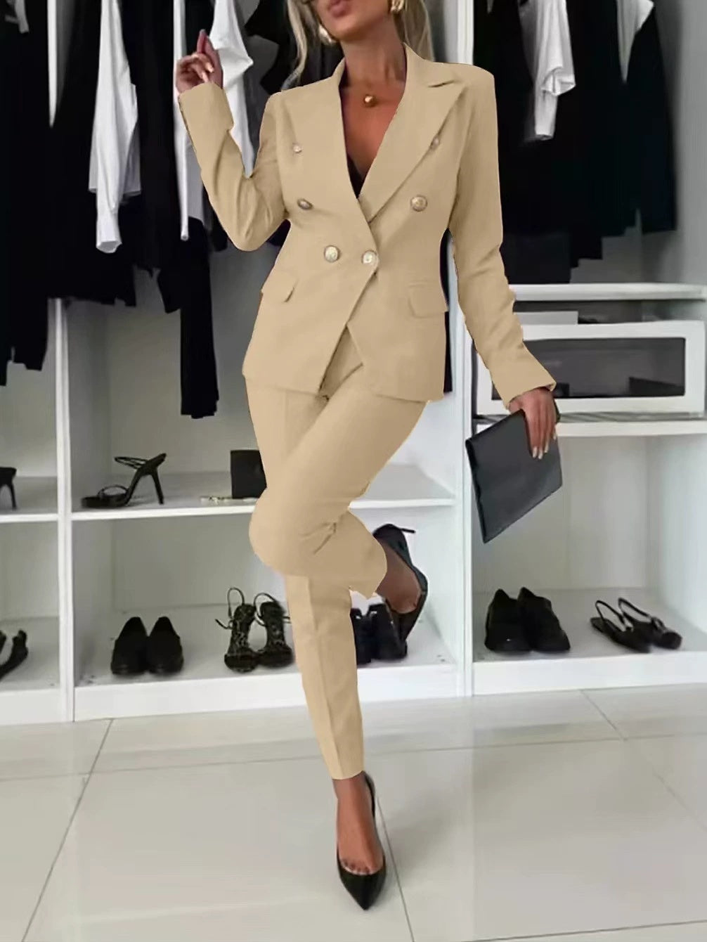 Tailleur Iconique Slim Élégance