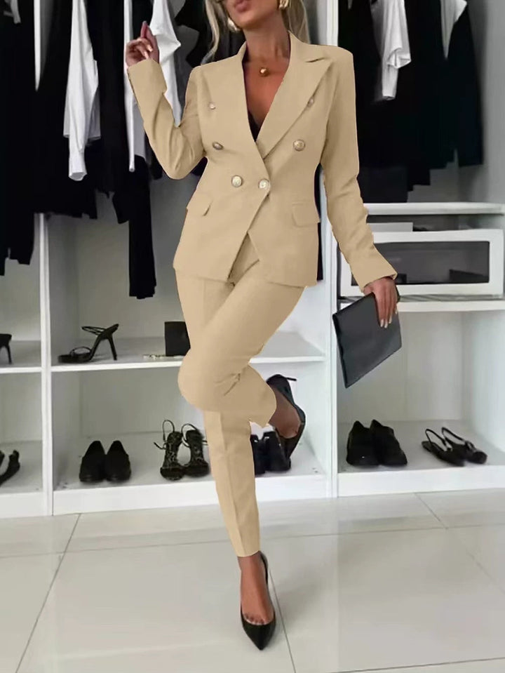 Tailleur Iconique Slim Élégance
