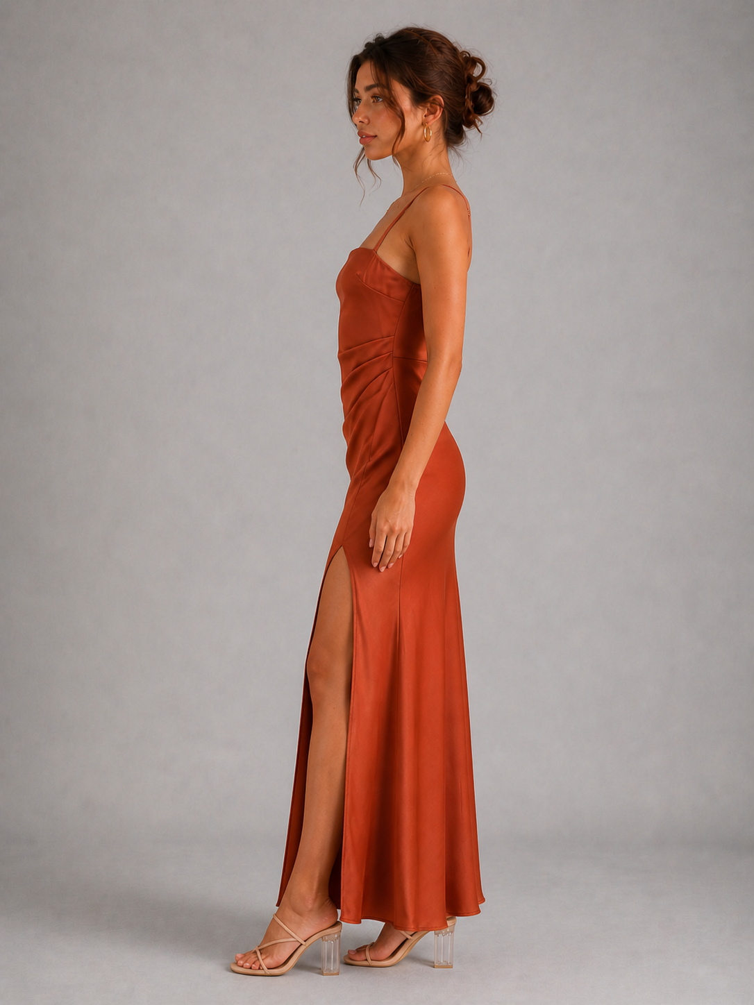 ALYA – ROBE MAXI SATINÉE CUIVRE