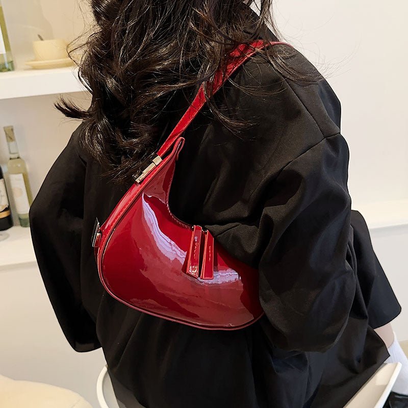 AURE – SAC ÉPAULE VERNI ROUGE ÉLÉGANT