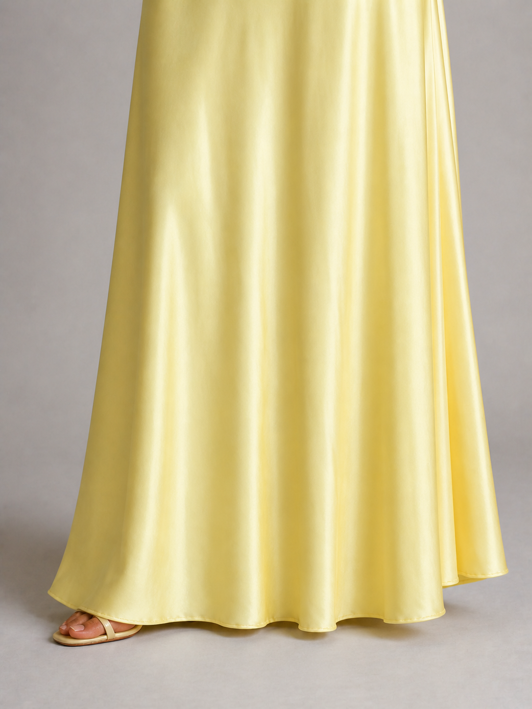 LUNÉA – ROBE LONGUE SATINÉE DOS NU