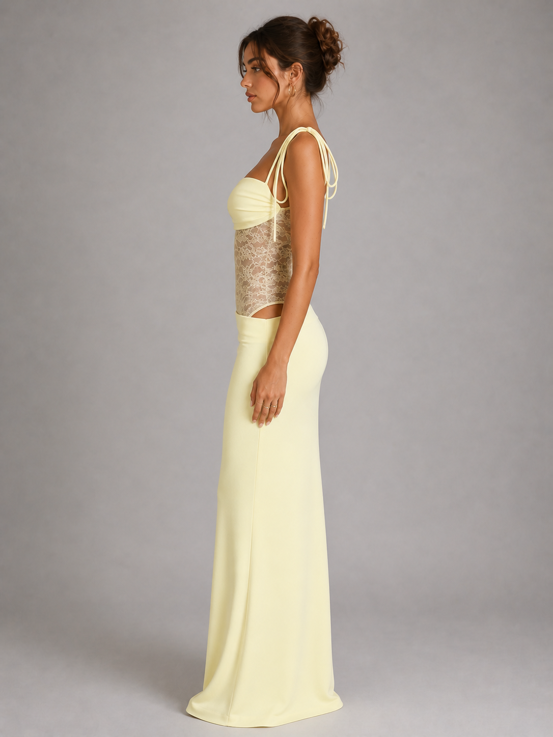 CAMILLE – ROBE LONGUE EN DENTELLE À BRETELLES