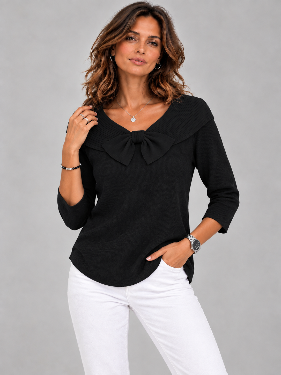 Delphine™ | Pull avec nœud et col rond