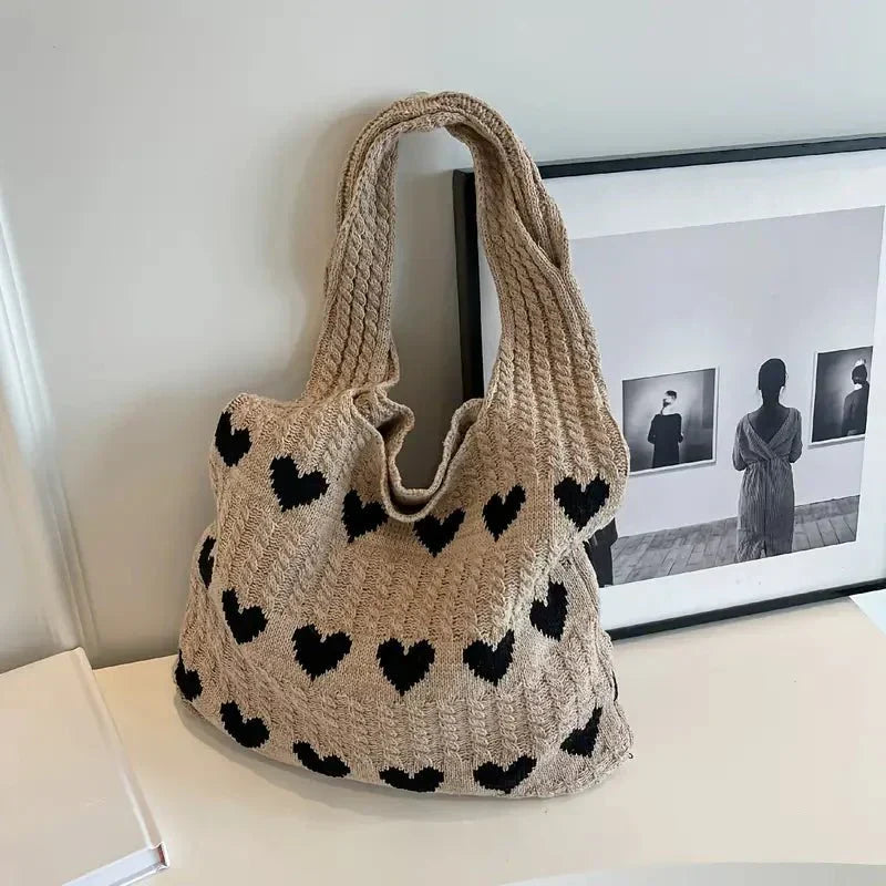ROSÉLINE – SAC HEARTKNIT À MOTIFS CŒURS