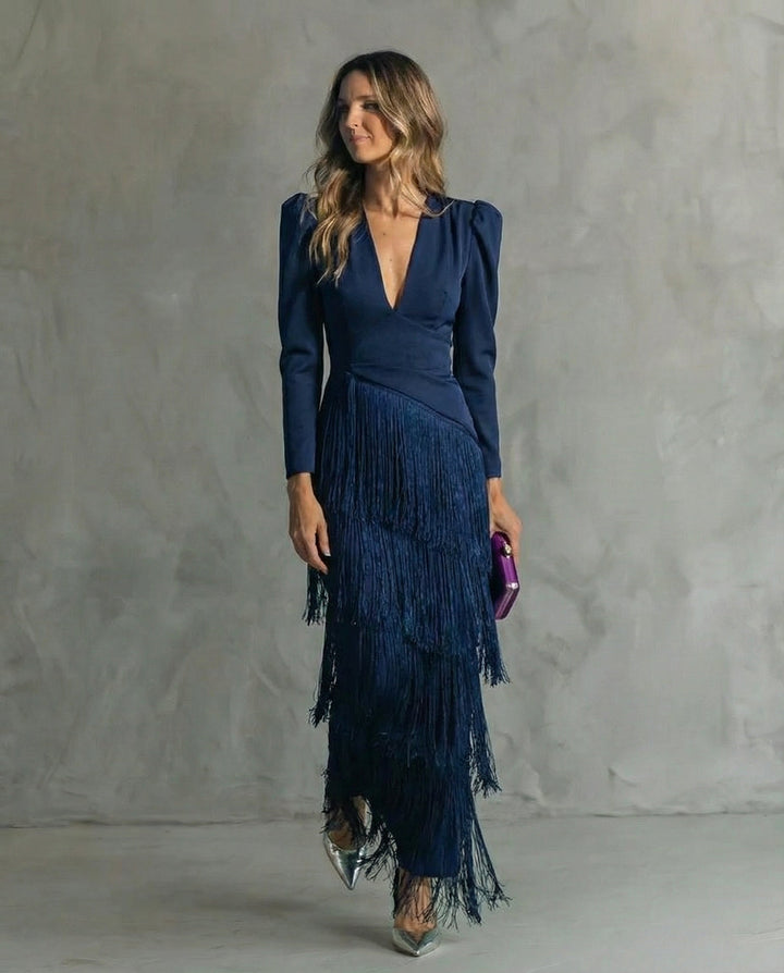 Léa | Robe élégante à franges avec coupe ajustée