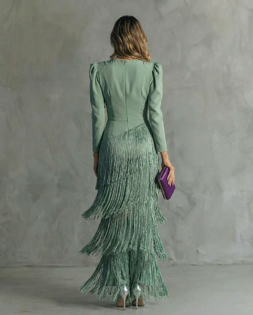 Léa | Robe élégante à franges avec coupe ajustée