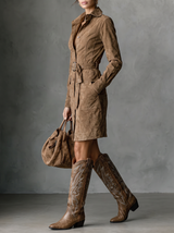 Margot robe chemise en suède camel – vue de côté