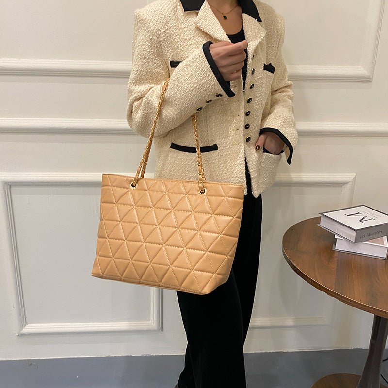 SIENNA – SAC CABAS MATELASSÉ À CHAÎNE ÉLÉGANTE